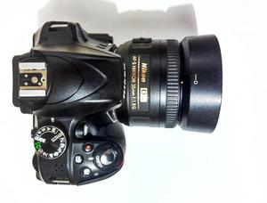 Cámara Nikon D y Lente 35mm 1.8g