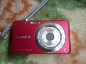 Vendo Camara Lumix. 15 Mega Pixeles