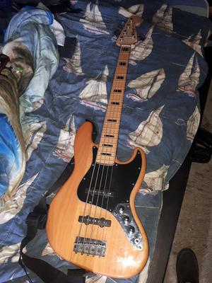 bajo Fender Jazz Bass Modified