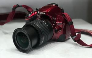 Camara Nikon D Color Roja