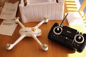 Dron Hubsan H501s PRO con accesorios $ 
