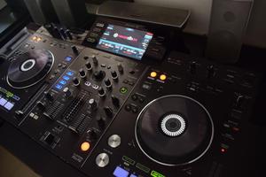 PIONEER DJ SYSTEM XDJ RX PERFECTA CASI NUEVA  EN CALI
