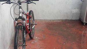 bicicleta de alumino