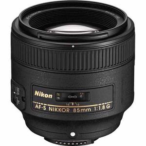 Nikon Af-s Nikkor 85mm F/1.8g Nuevo+parasol +estuche+ Envio.