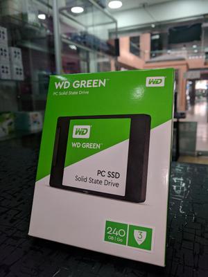 Disco Solido de 240gb con 27 Dias de Uso