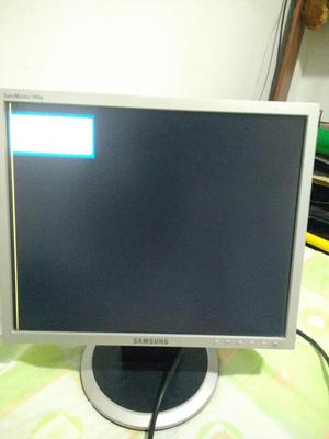 Monitor de 17 Samsung con Detalle