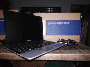 Portatil Samsung Notebook 300e4a A02