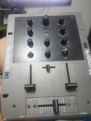 Mixer Mezclador Numark m1