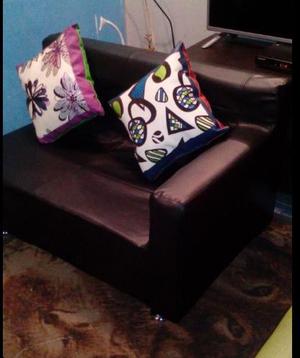 remate de 2 sofas negros nuevos  cel 