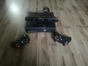 Vendo Xbox 360 con Kinect Y Controles