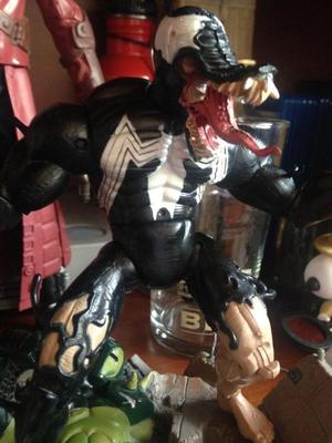 espectacular figura de venom original marvel marca toy biz