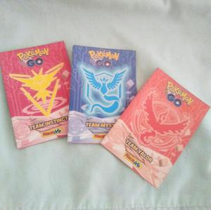8 sobre con Cartas Pokémon Coleccionable