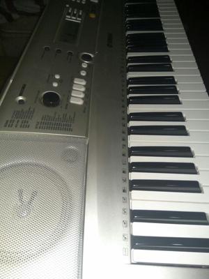 Teclado Yamaha Psre313