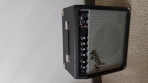 Amplificador Fender Frontman 15G