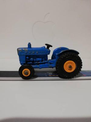 Matchbox Tractor Ford Lesney England Usado