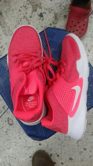 Nike Arrowz Rosa