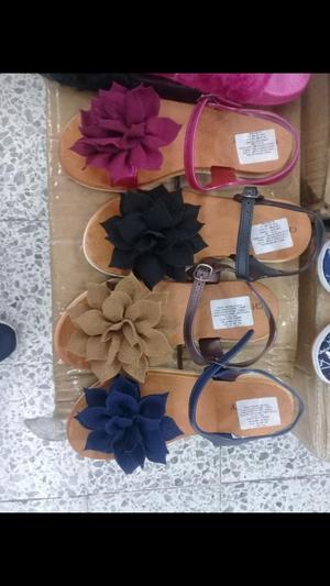 Sandalias Floreadas a Buen Precio