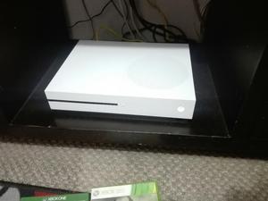 Vendo Xbox One S 500gb