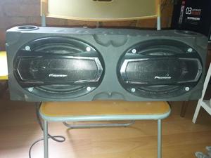 Caja con Parlantes Pioneer