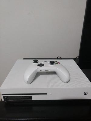 Xbox One S Como Nuevo Vencambio por Play