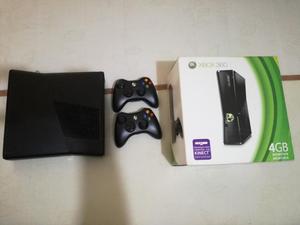 Xbox360 con 2 Controles 4gb