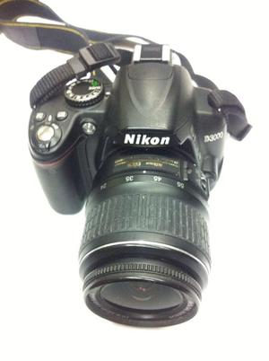 Cámara Nikon D con Tarjeta de 8gb