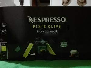 Vende Nespresso DeLonghi Pixie Clips 126Cafetera de cápsula