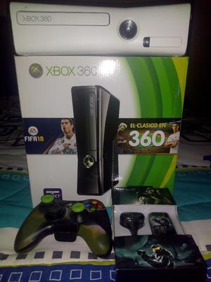 Vendo Xbox 360 Edidion Especial.