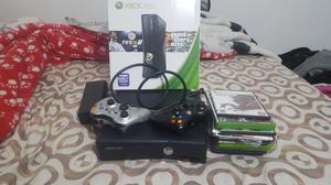 Vendi Xbox  Mes de Uso Casi Nuevo