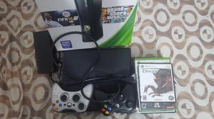 Vendo Xbox  Mes de Uso Casi Nuevo