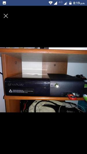 Xbox  Dos Controles Y Disco Duro