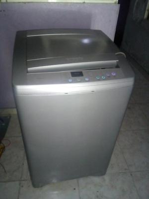 lavadora electrolux de 20 libras en excelente estado