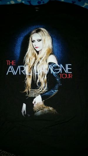 The Avril Lavigne Tour Mercancía oficial