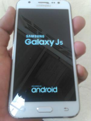 Samsung Galaxy J5 16gb con Minimo Detall