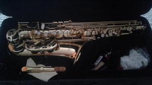 SAXOFON. saxofon alto DUBAI