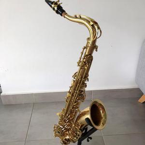 Saxofon tenor marca Prestini