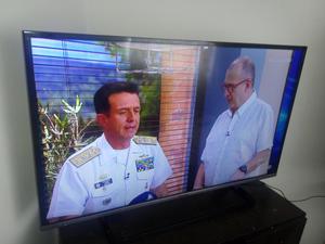 Televisor led 40 pulgadas PANASONIC SMART TV, TDT 2
