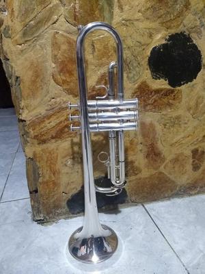 Trompeta Yamaha Ytr
