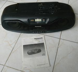 PANASONIC CON CD, MUY BUENA POTENCIA. INCLUYE MANUAL