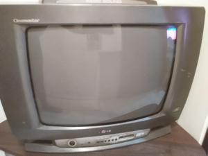 Venta Tv Lg con Mesa