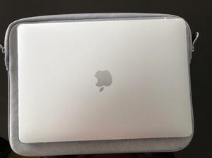 Macbook Pro 13” Silver Mas Accesorios