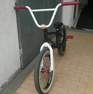 Bicicleta BMX ~ Black White