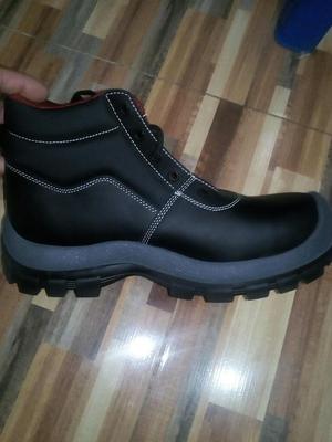 Vendo Botas 43