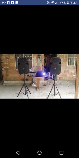 Equipo de Sonido Mas Luces Y Tripodes