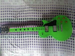 Guitarra Maxtone