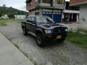 Vendo Toyota Hilux 94 Exelente Estado