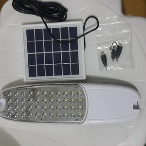 Lampara Portable/ Recargable Con Energía Solar