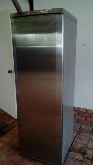 Vendo Refrigerador Vertical Challenger