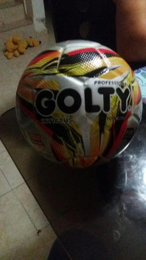 Vendo Balon de Futbol Golty Invictus 5