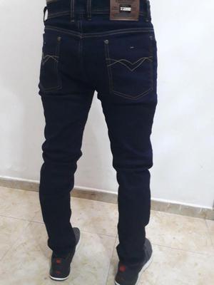 PROMOCIÓN: 2 JEANS JOGGER PARA HOMBRES $